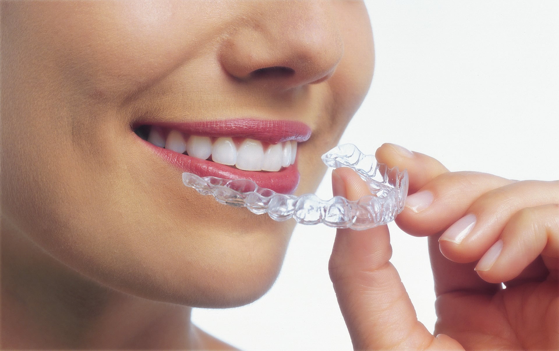 <span>Invisalign</span> background image